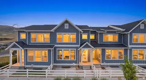 969 W Sunspear Dr, Saratoga Springs, UT 84045
