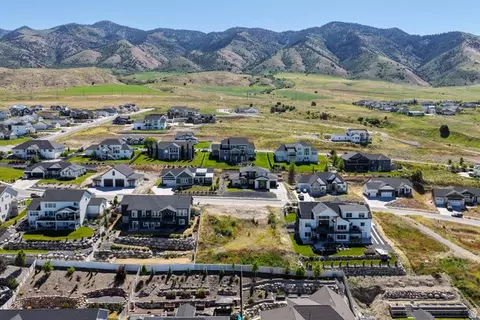93 S 950 E #18, Hyde Park, UT 84318 photo 3