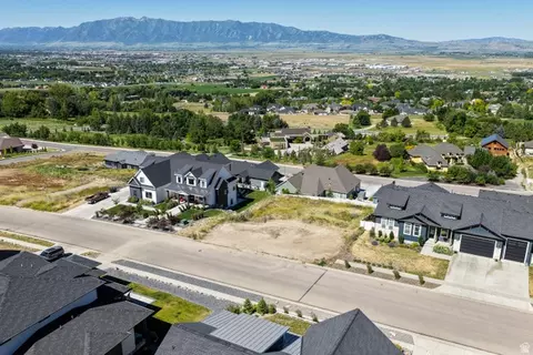 93 S 950 E #18, Hyde Park, UT 84318 photo 6