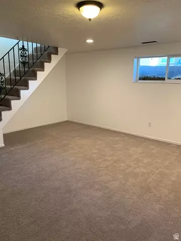 Living - 804 W 4050 S, Bountiful, UT 84010 photo 3 of 3
