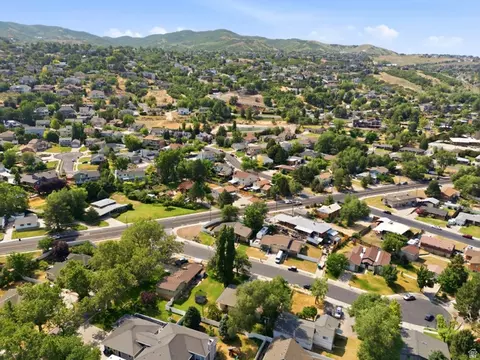 View/Area - 804 W 4050 S, Bountiful, UT 84010 photo 4 of 4