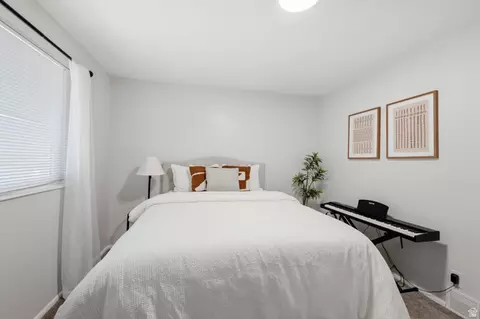 Bedroom - 804 W 4050 S, Bountiful, UT 84010 photo 4 of 7
