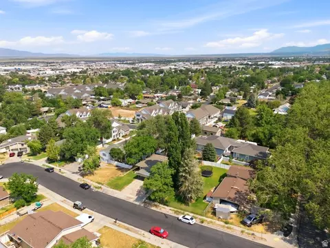 View/Area - 804 W 4050 S, Bountiful, UT 84010 photo 3 of 4