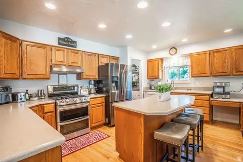Kitchen - 365 E 290 N, Orem, UT 84057 photo 2 of 2