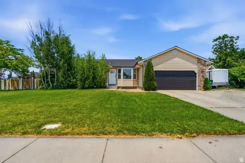 5586 W 10130 N, Highland, UT 84003