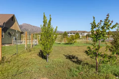 2025 S 2500 E, New Harmony, UT 84757 photo 24