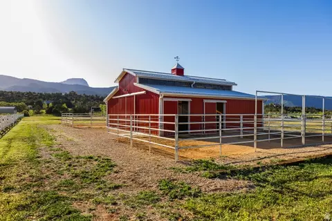 2025 S 2500 E, New Harmony, UT 84757 photo 16