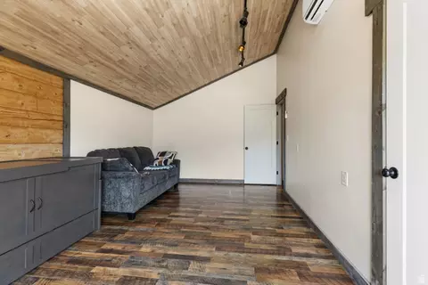 2025 S 2500 E, New Harmony, UT 84757 photo 47