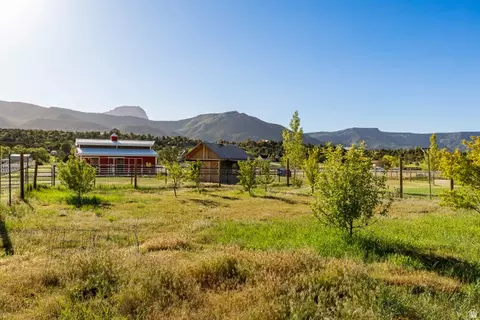 2025 S 2500 E, New Harmony, UT 84757 photo 23