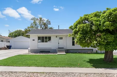 5722 S Gandalf Dr, Taylorsville, UT 84129