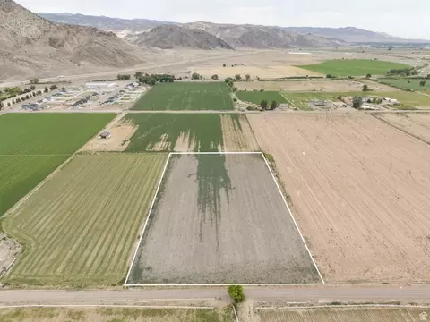 400 E 400 N, Elsinore, UT 84724 photo 11