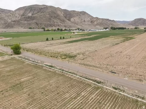 400 E 400 N, Elsinore, UT 84724 photo 8