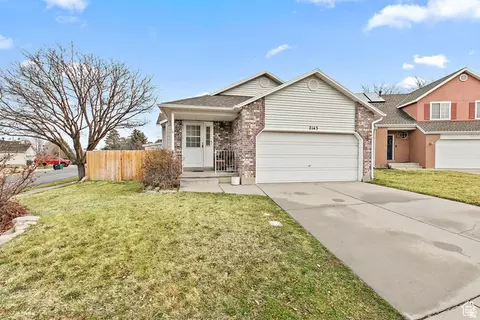 2143 E Alta Cove Cir, Sandy, UT 84093 photo 2