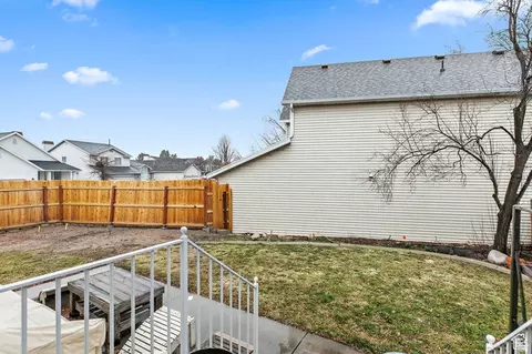 2143 E Alta Cove Cir, Sandy, UT 84093 photo 24