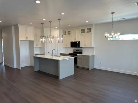 Kitchen - 143 N 1275 W #113, Layton, UT 84041 photo 2 of 2