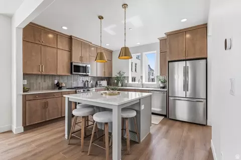 10988 S Lake Run Rd W #154, South Jordan, UT 84009