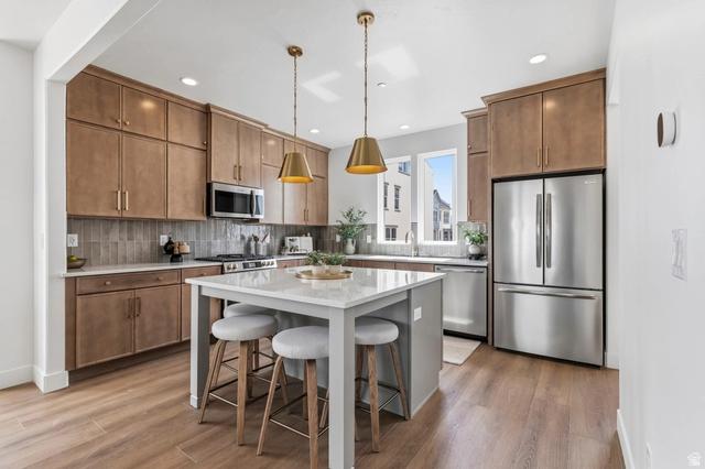 10988 S Lake Run Rd W #154, South Jordan, UT 84009