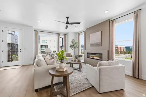 10988 S Lake Run Rd W #154, South Jordan, UT 84009