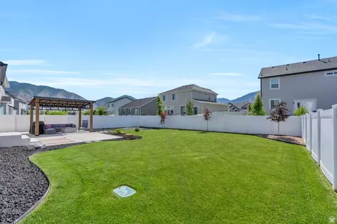 Exterior - 252 N Sunrise Ranch Dr, Mapleton, UT 84664 photo 10 of 11