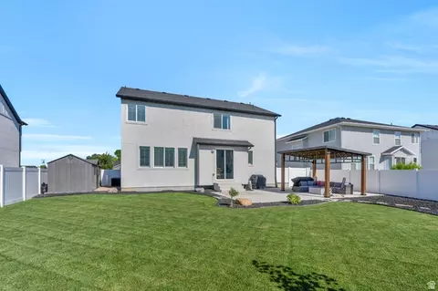 Exterior - 252 N Sunrise Ranch Dr, Mapleton, UT 84664 photo 5 of 11