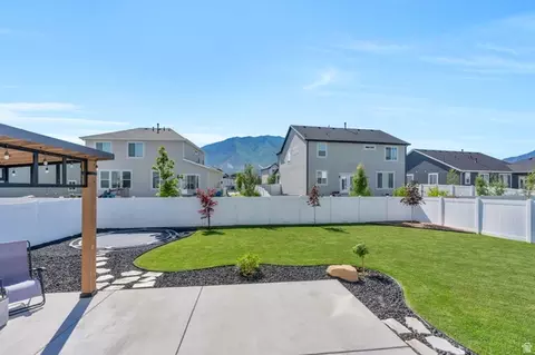 Exterior - 252 N Sunrise Ranch Dr, Mapleton, UT 84664 photo 7 of 11