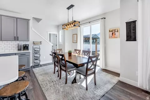 Dining - 252 N Sunrise Ranch Dr, Mapleton, UT 84664 photo 2 of 2