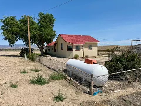 Exterior - 6470 S 5500 E, Vernal, UT 84078 photo 3 of 13
