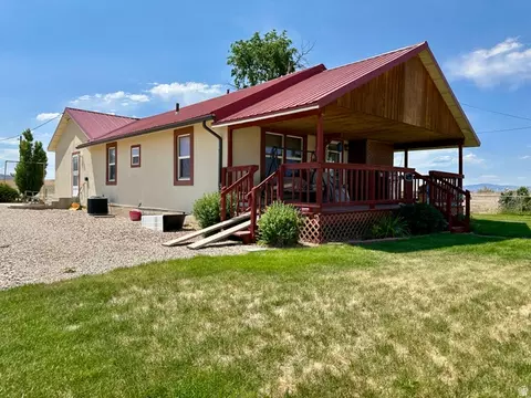 Exterior - 6470 S 5500 E, Vernal, UT 84078 photo 1 of 13