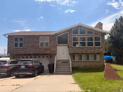 647 E 3050 N, North Ogden, UT 84414
