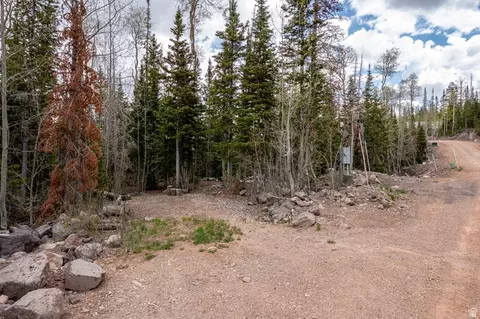415 E Trail Rd Apt 18 23 Rd #18, 23, Brian Head, UT 84719 photo 12