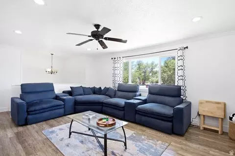 462 W 2225 S, Clearfield, UT 84015 photo 4