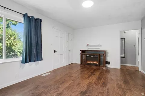 Living - 6131 S Cedar St, Murray, UT 84107 photo 1 of 2