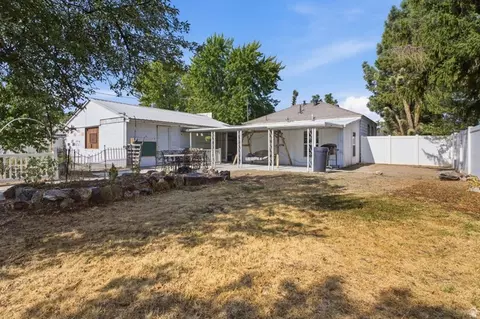 Exterior - 6131 S Cedar St, Murray, UT 84107 photo 8 of 9