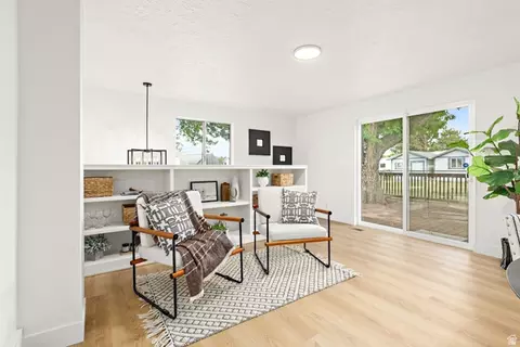 1055 N 200 E, Orem, UT 84057 photo 16