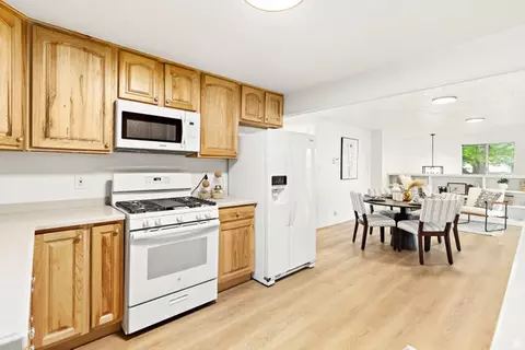 1055 N 200 E, Orem, UT 84057 photo 12