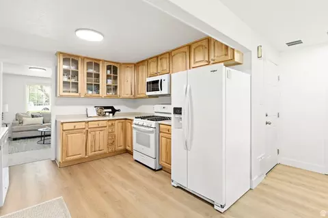 1055 N 200 E, Orem, UT 84057 photo 9