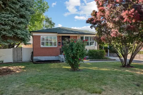 1569 E Lanebrook Cir S, Salt Lake City, UT 84124