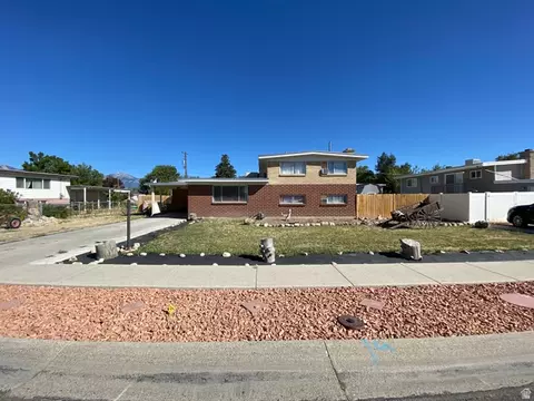 1417 W Mango Rd, Taylorsville, UT 84123