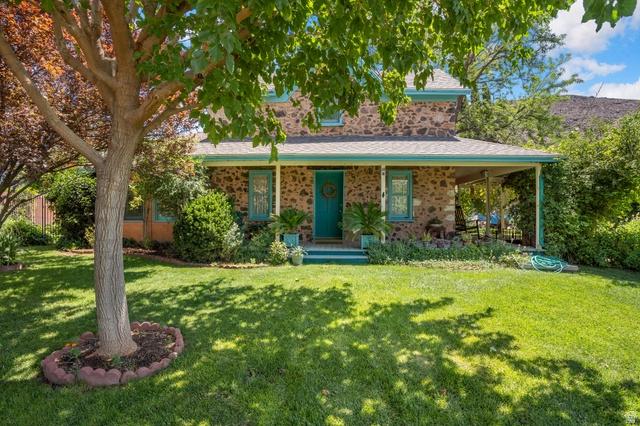 10 N Ash Dr, Toquerville, UT 84774