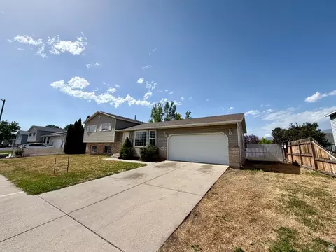 Exterior - 2731 E 1600 S, Spanish Fork, UT 84660 photo 3 of 8