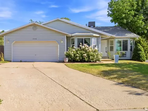 1206 E Moss Cir, Midvale, UT 84047