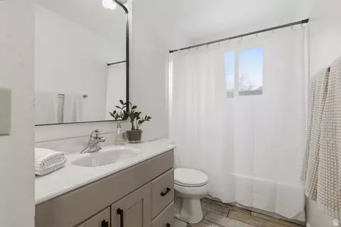 Bath - 1206 E Moss Cir, Midvale, UT 84047 photo 1 of 3