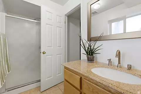 Bath - 1206 E Moss Cir, Midvale, UT 84047 photo 3 of 3