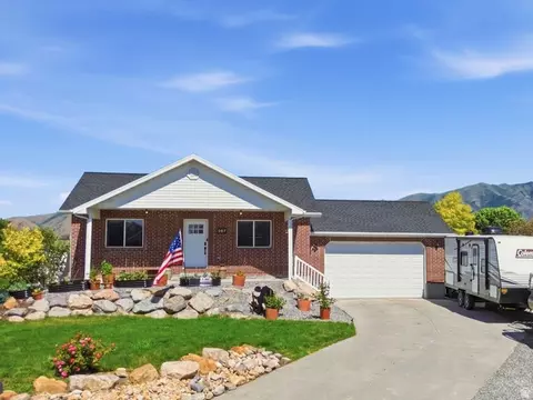 267 E Poplar Ct, Garland, UT 84312
