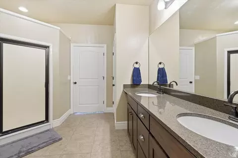 Bath - 748 S 150 E, Smithfield, UT 84335 photo 2 of 4