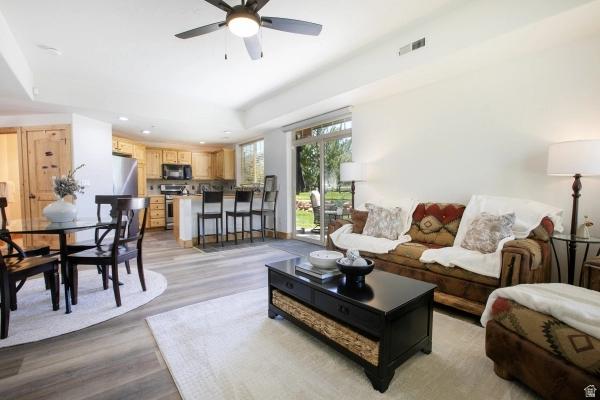 6144 N Fox Pointe Cir #B-1, Park City, UT 84098