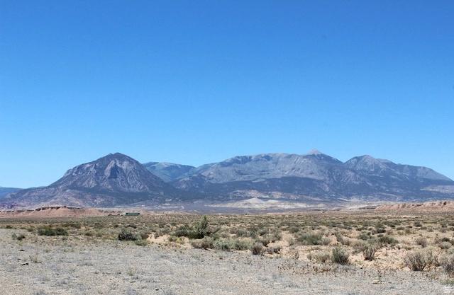 2521 E Fairview Ranch Rd, Hanksville, UT 84734