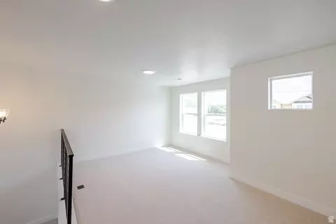 Living - 63 E Wild Rose Dr #905, Mapleton, UT 84664 photo 1 of 2