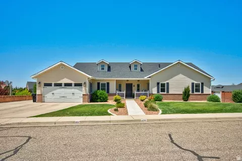 420 S Mesa Hills Dr, Cedar City, UT 84720