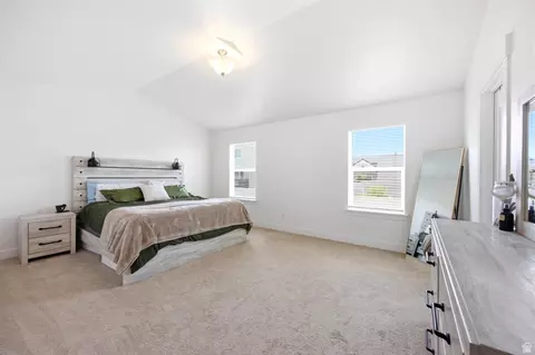 100 E Gilbert Peak Way, Eagle Mountain, UT 84005 photo 17